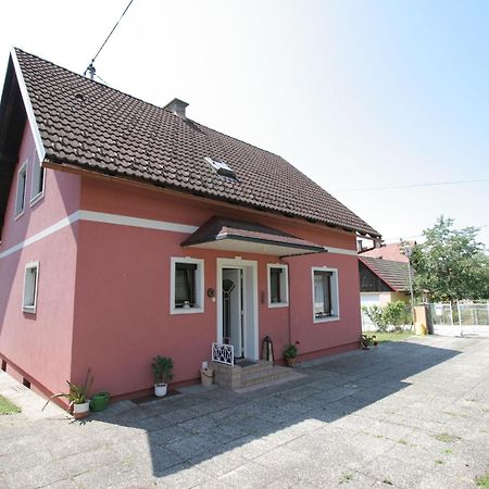 Modern Apartment With Garden Near The Petzen Ski Area In Eberndorf Carinthia Buitenkant foto