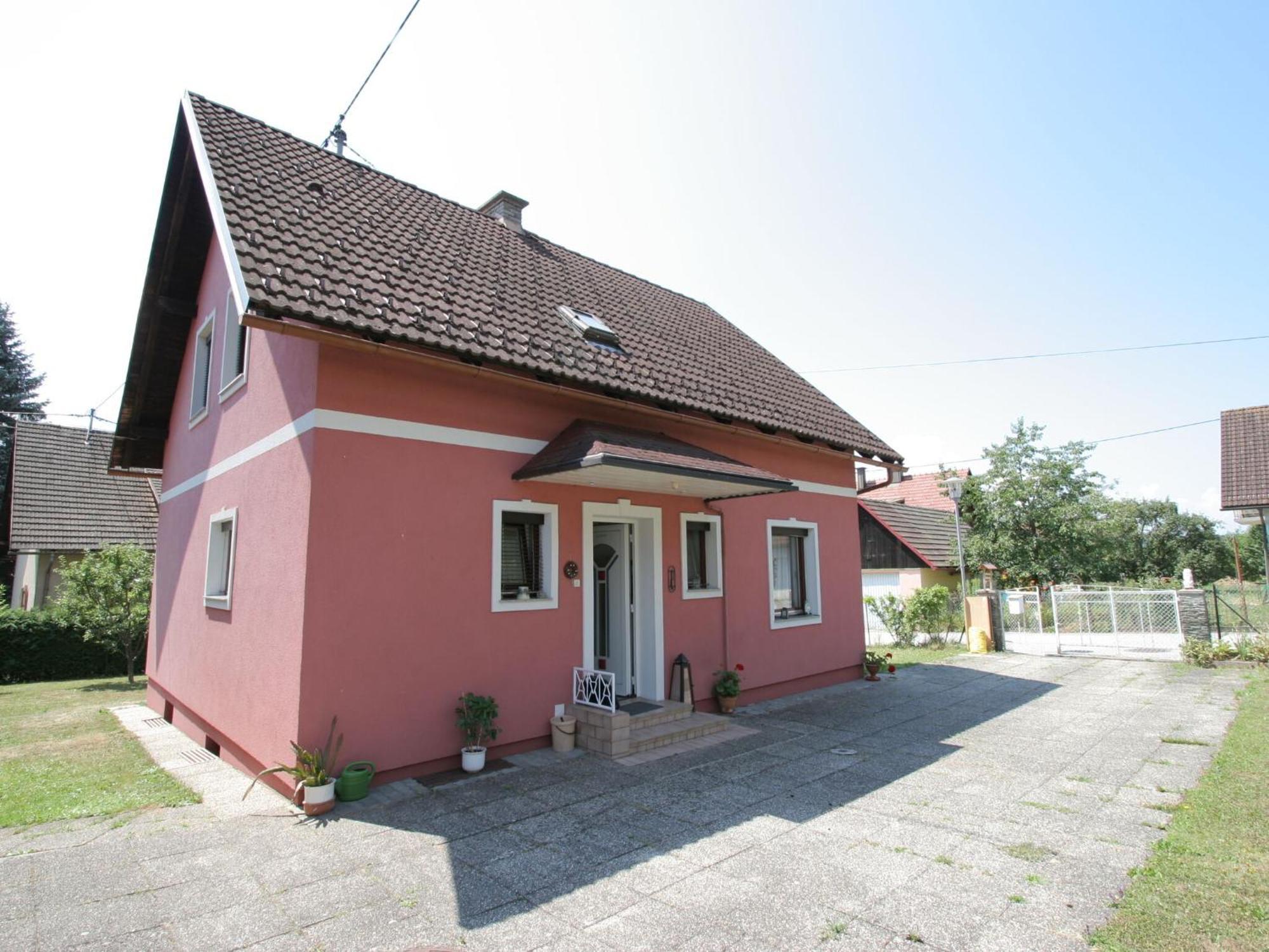 Modern Apartment With Garden Near The Petzen Ski Area In Eberndorf Carinthia Buitenkant foto