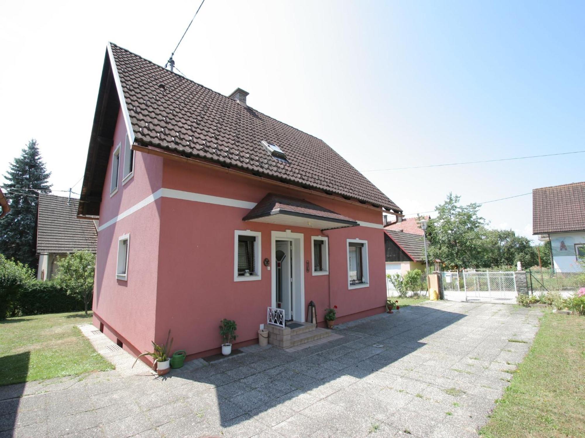 Modern Apartment With Garden Near The Petzen Ski Area In Eberndorf Carinthia Buitenkant foto