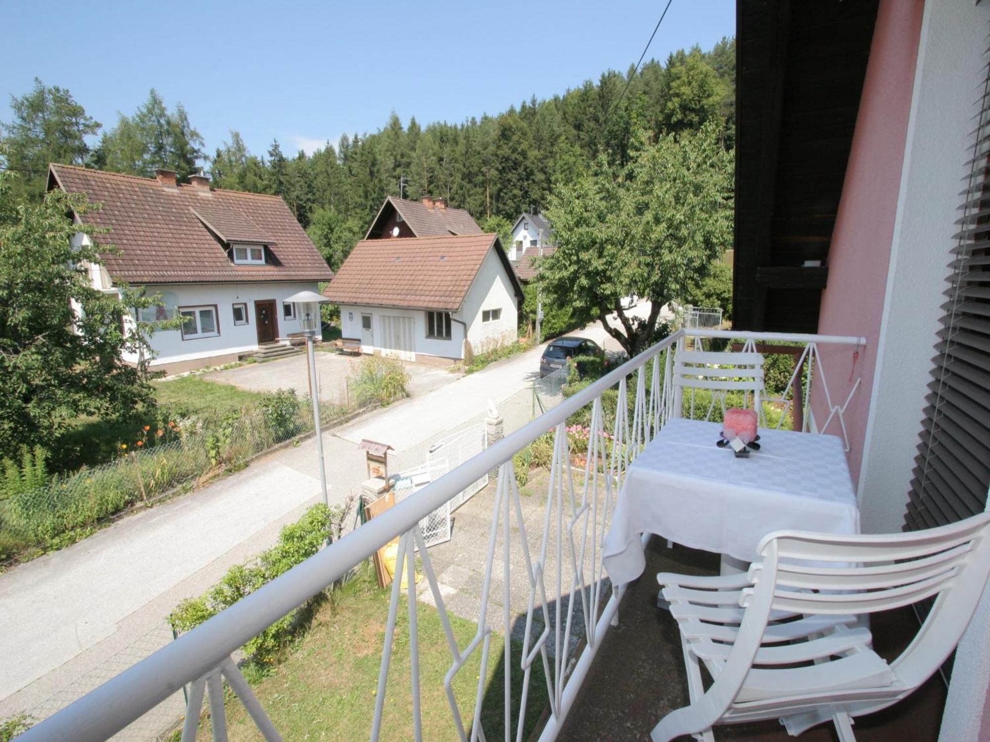 Modern Apartment With Garden Near The Petzen Ski Area In Eberndorf Carinthia Buitenkant foto